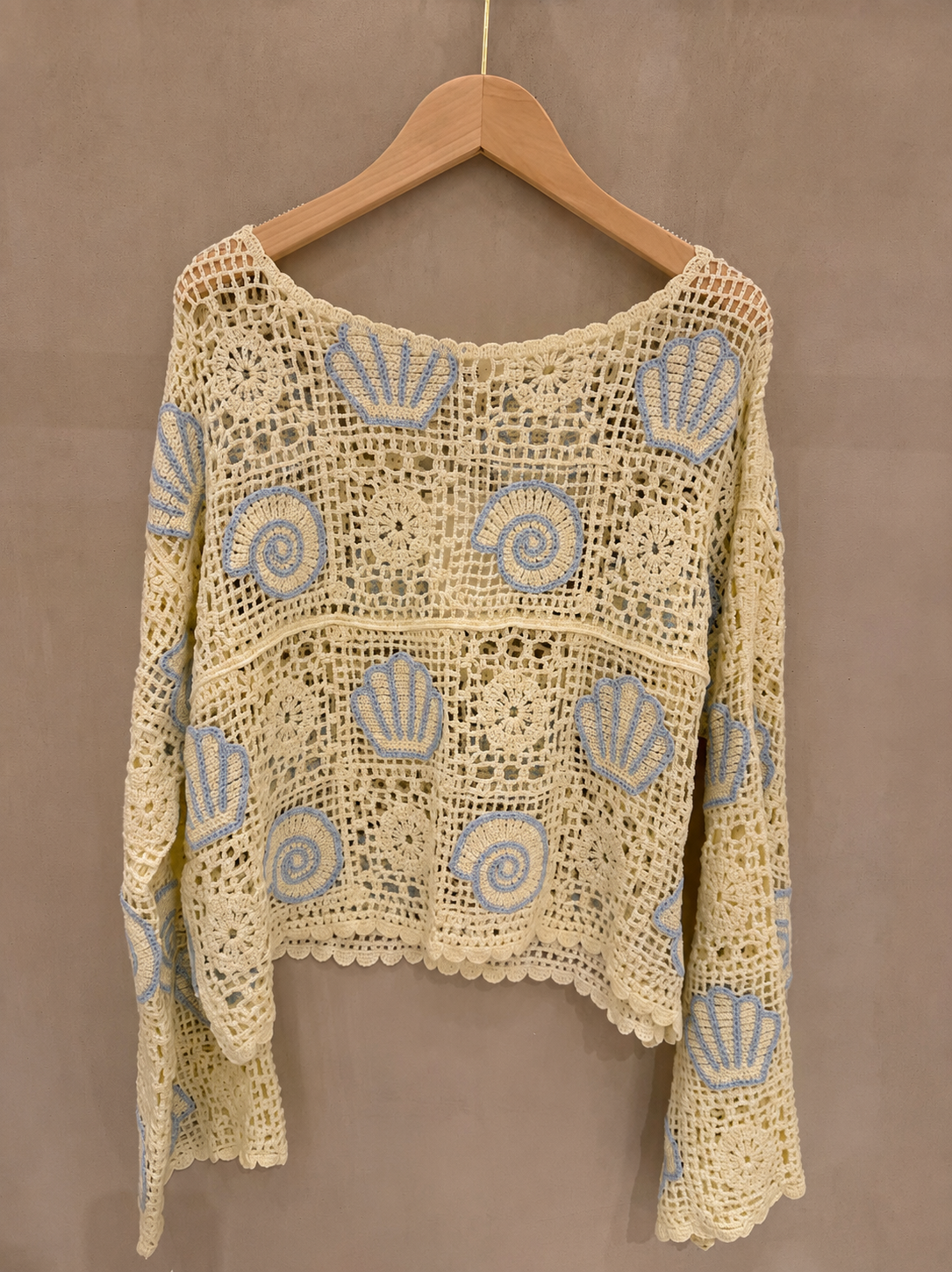 Seashells blue ecru crochet jumper