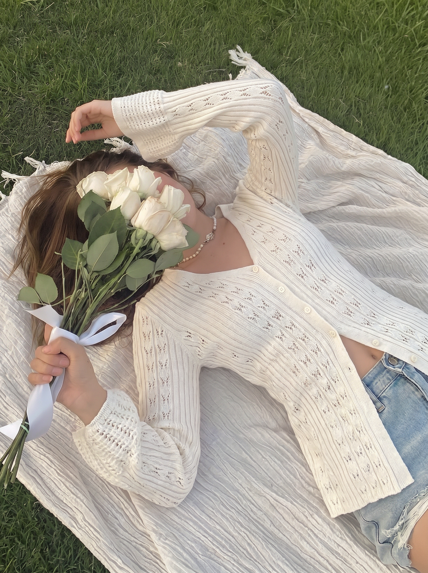 Bella ecru v neck ribbed cardigan