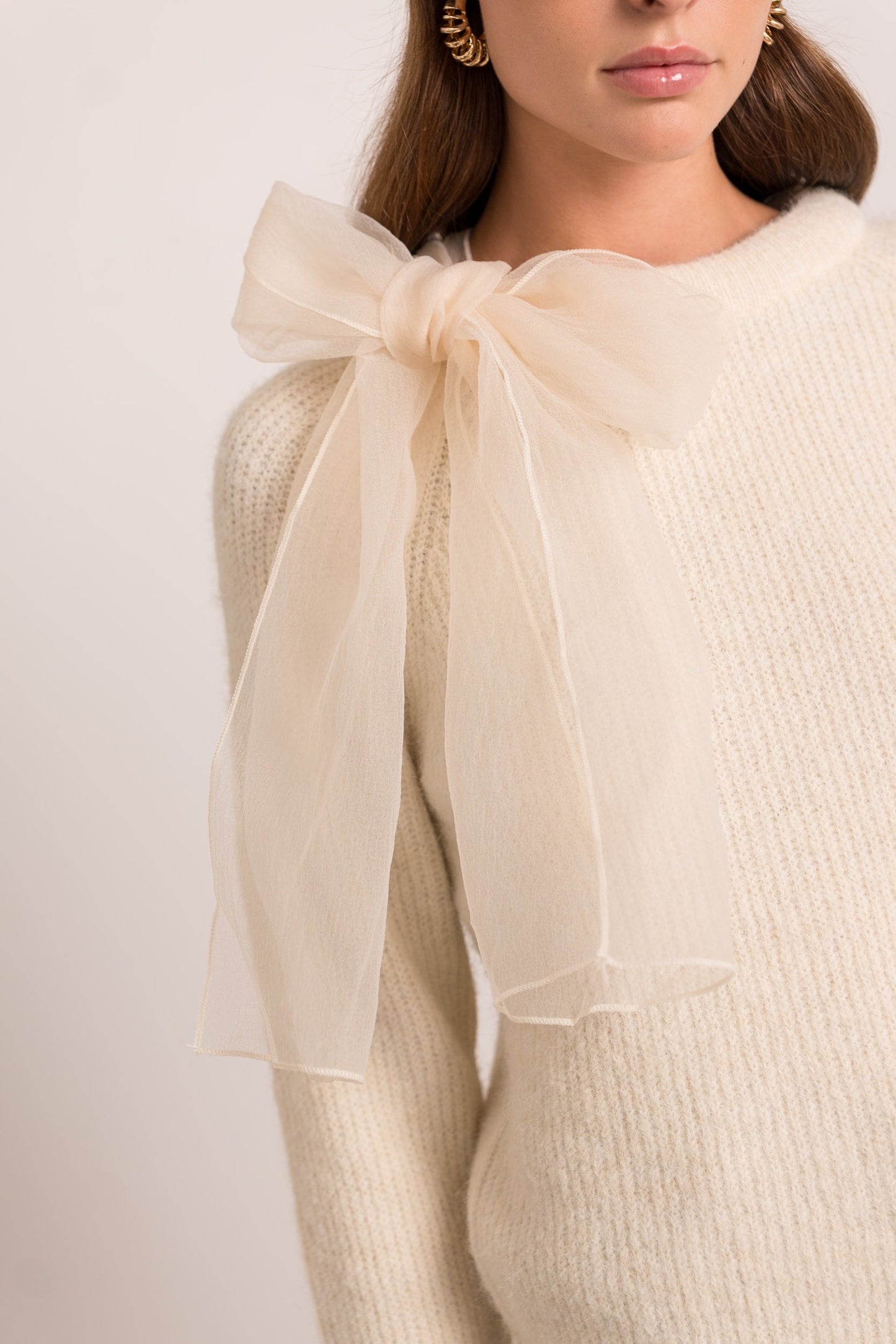 Lydia big bow ecru jumper