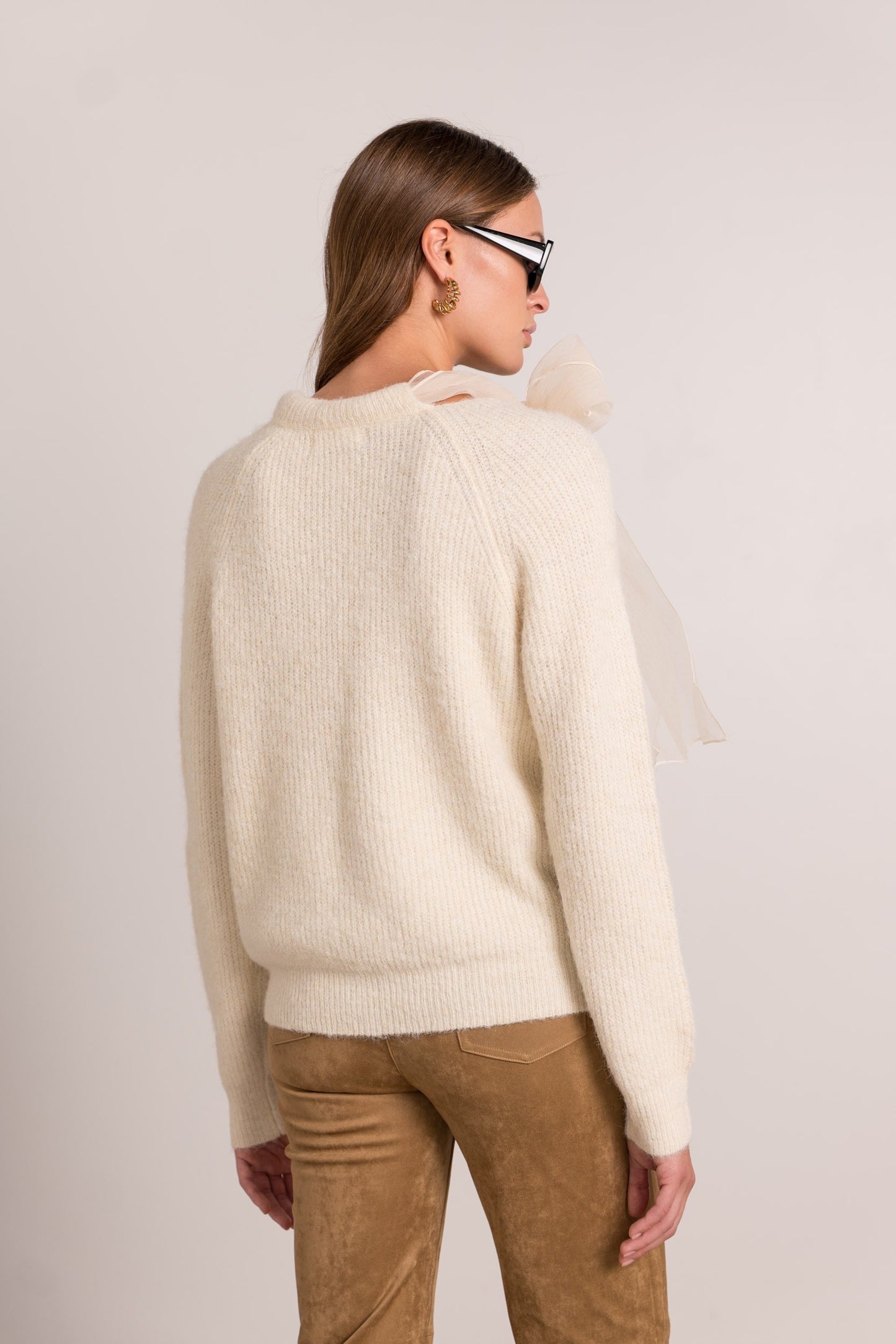 Lydia big bow ecru jumper