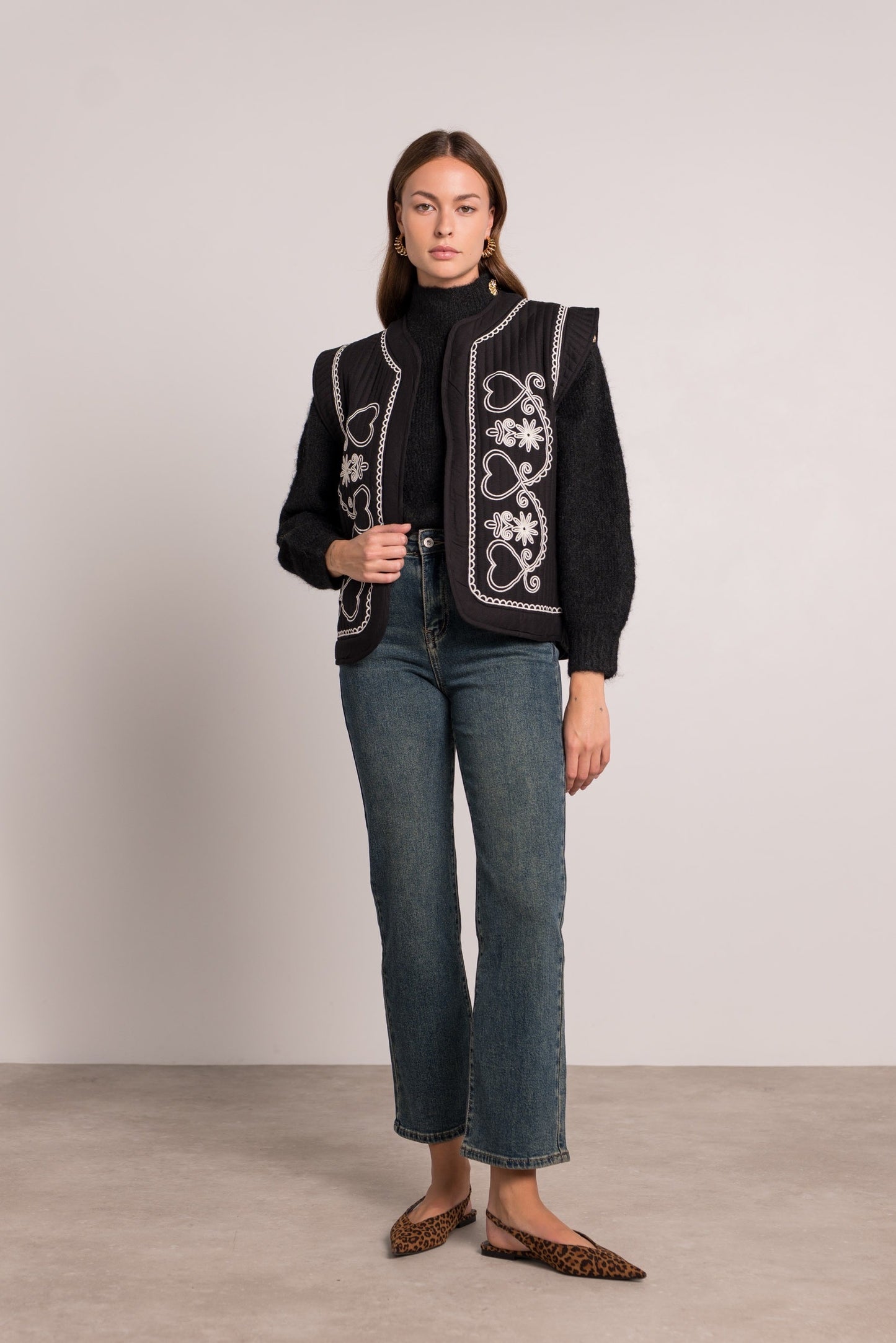 Harper embroidery black quilted gilet