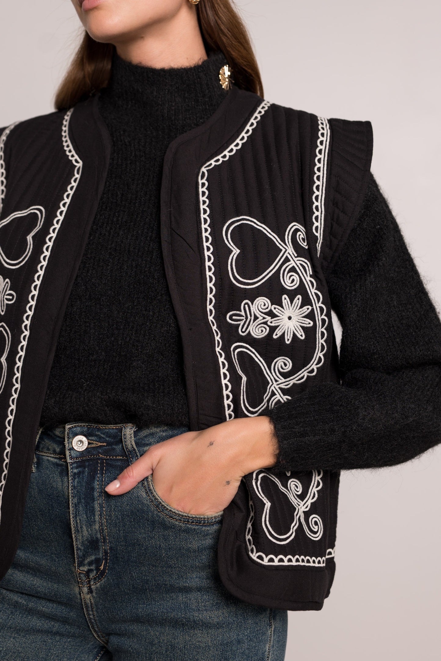 Harper embroidery black quilted gilet
