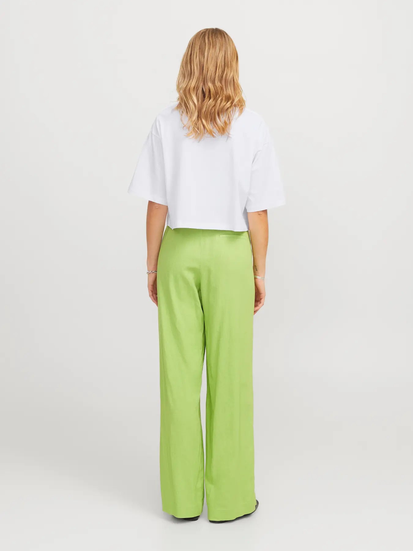 Andrea white organic cotton cropped tshirt