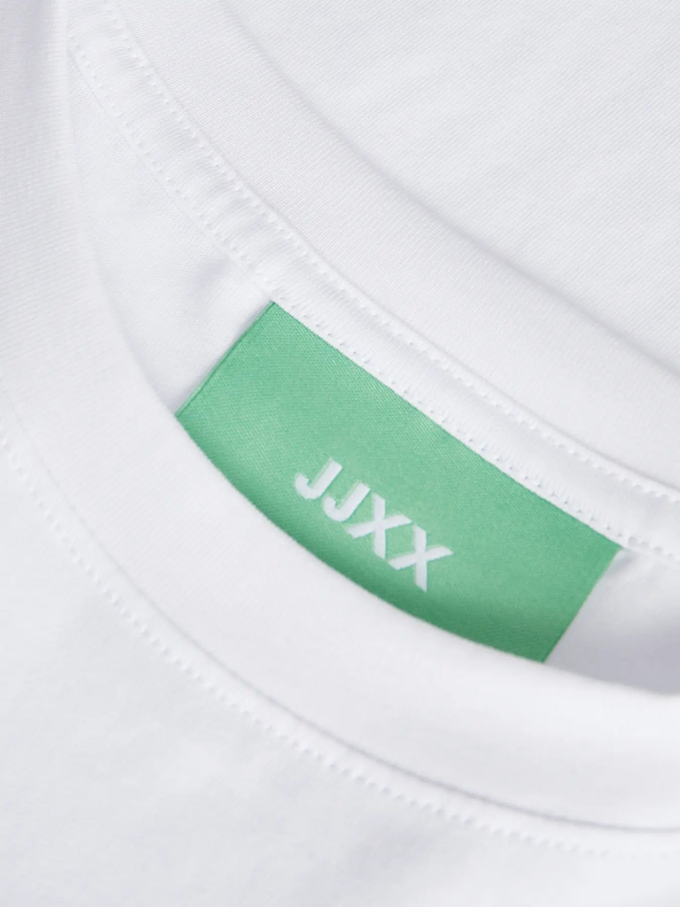 Andrea white organic cotton cropped tshirt