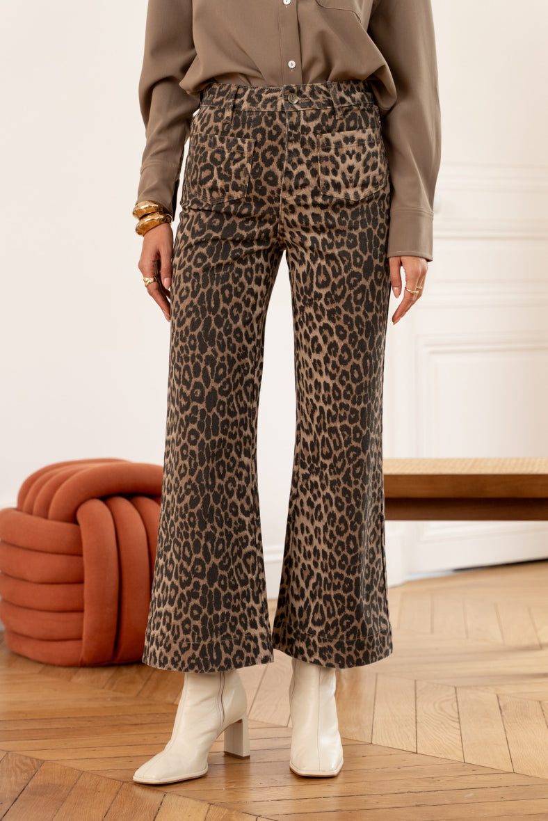 Wide leg leopard jeans