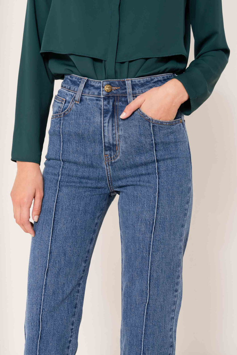Straight leg front seam blue jeans