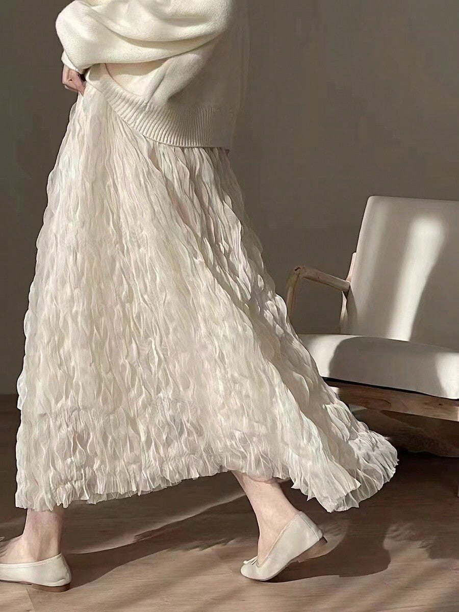 Wavy tulle cream skirt