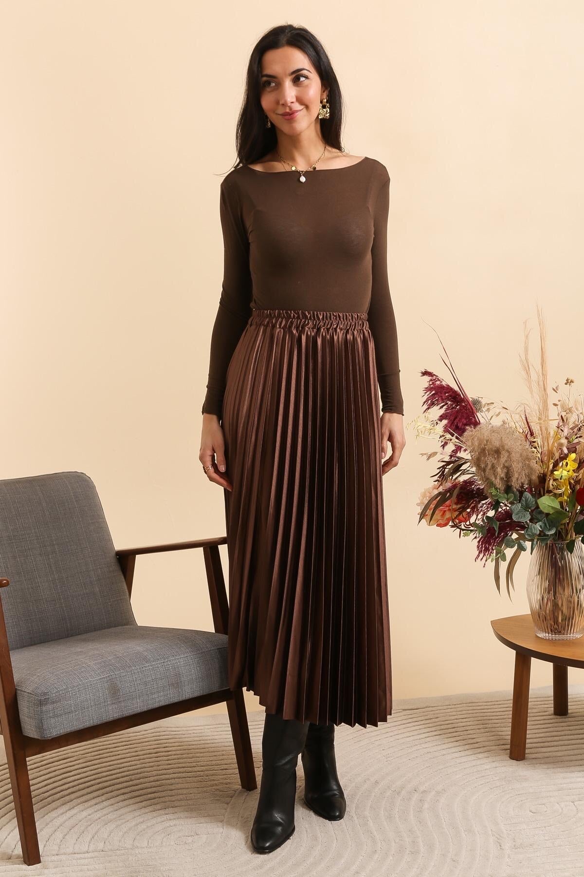 SELENA chocolate brown pleated skirt