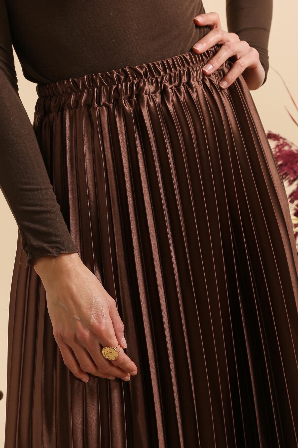 SELENA chocolate brown pleated skirt