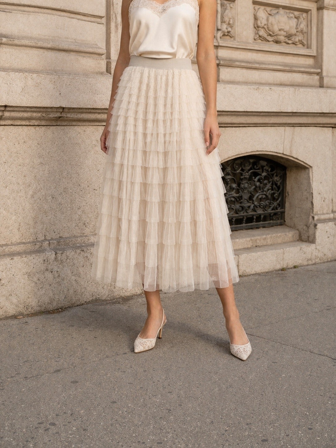 Jean beige tiered tulle full skirt