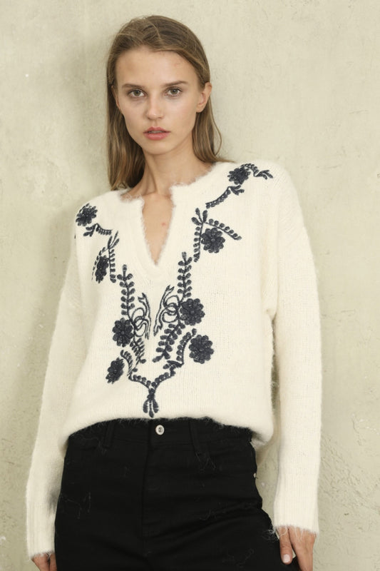 Aspen fluffy wool jumper with embroidery