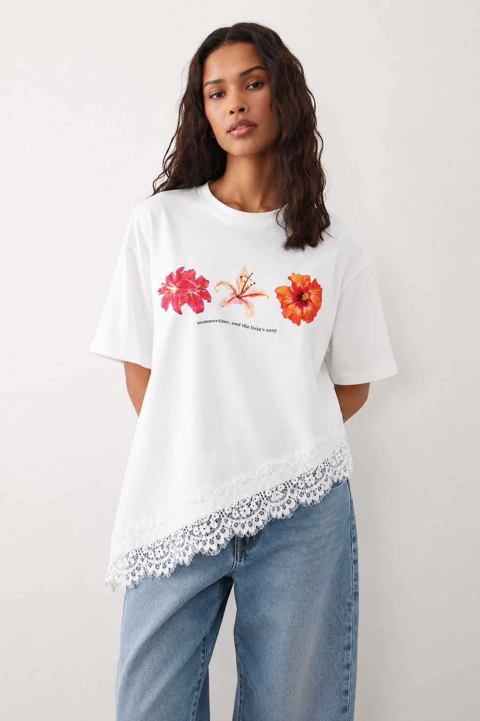 Floral tshirt with lace