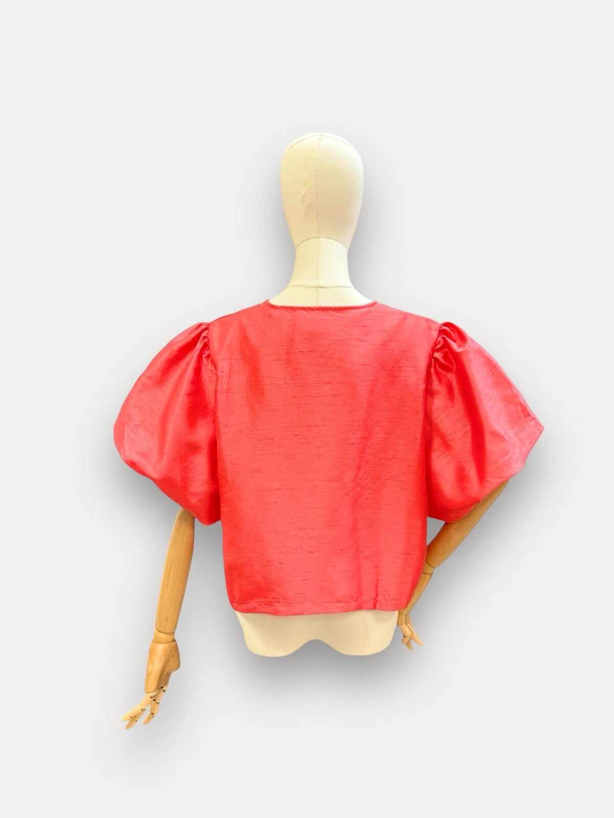 Elenora coral puff sleeve top