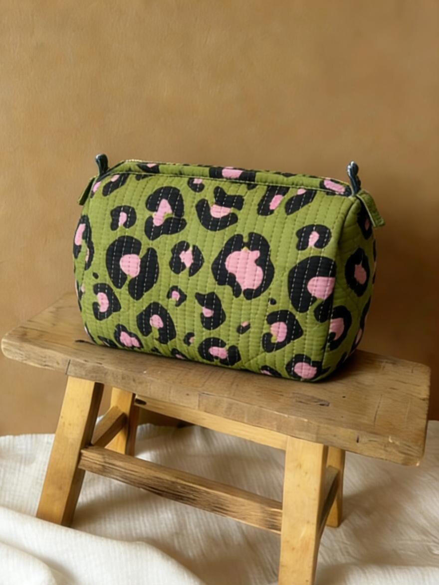 Green leopard washbag